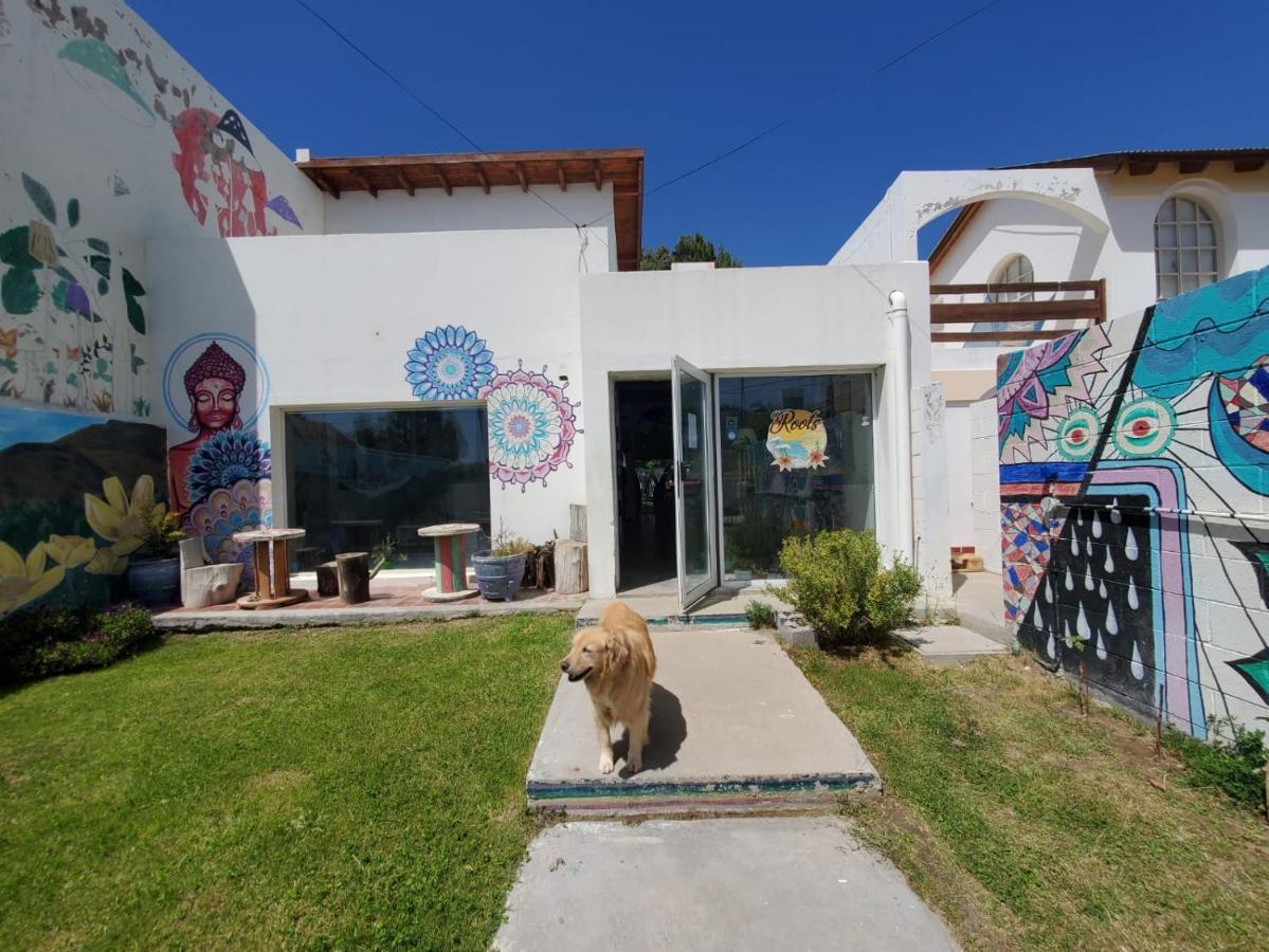 Roots Backpackers Hostel Rada Tilly Exterior photo