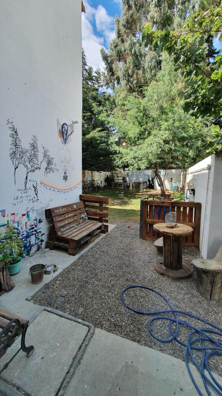 Roots Backpackers Hostel Rada Tilly Exterior photo
